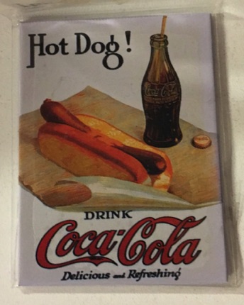 9353-4 € 2,50 coca cola magneet hot dog.jpeg